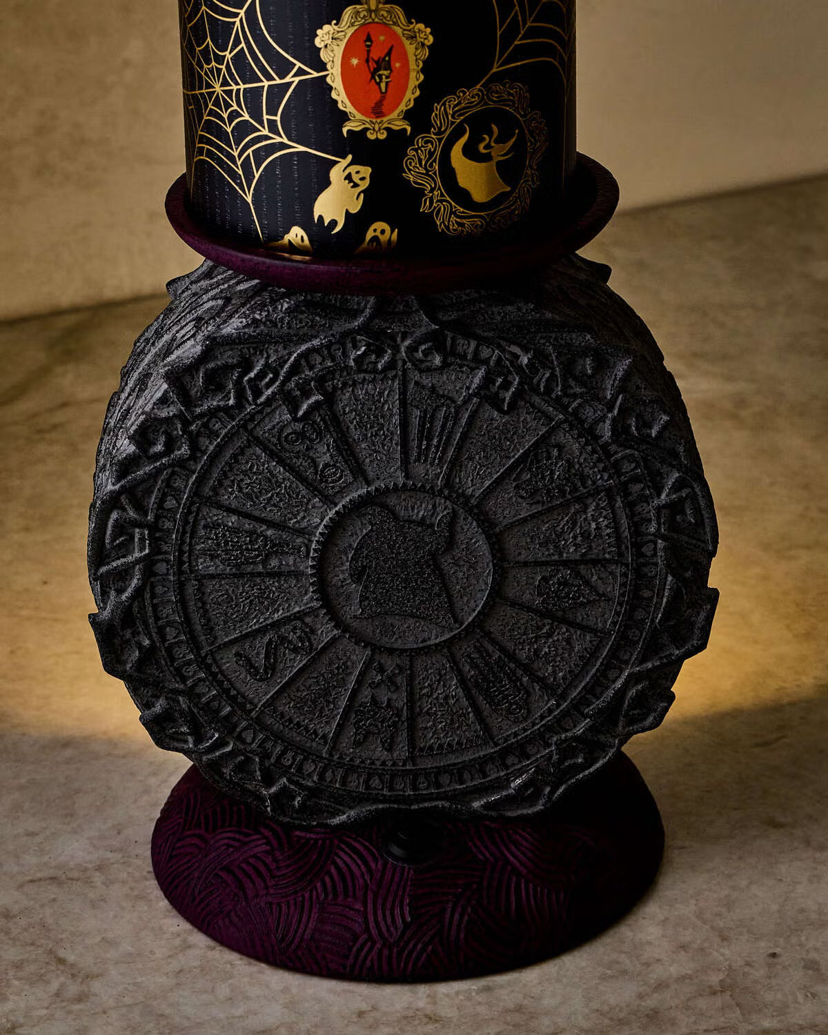 🎃 Spiral Hill Light-Up Pedestal